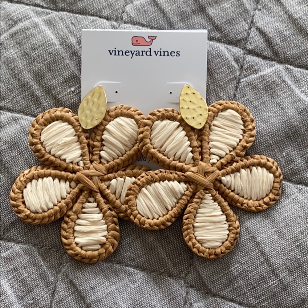 Vineyard Vines earrings NWT